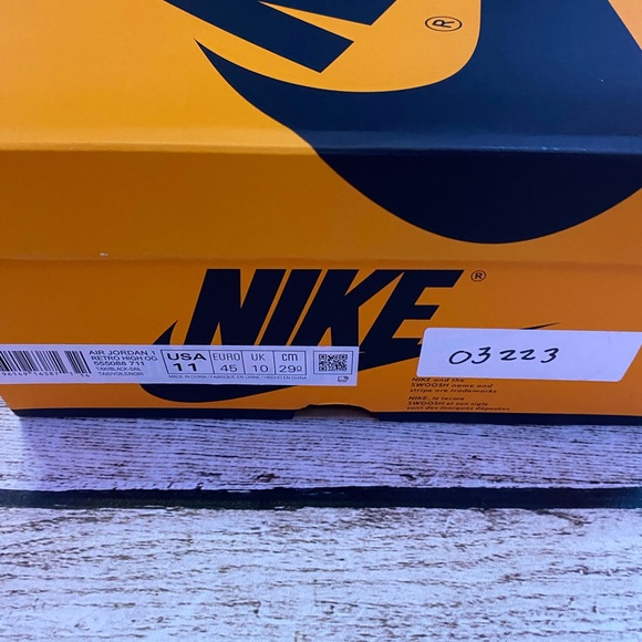 Jordan 1s Taxi - Picture 5 of 6